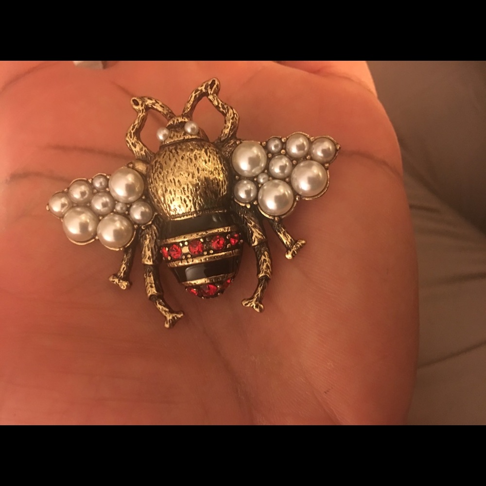 Bumble Bee Brooch